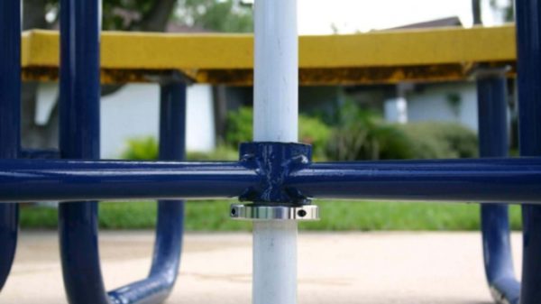 UBrace® Anchor to Secure Umbrella - Image 2